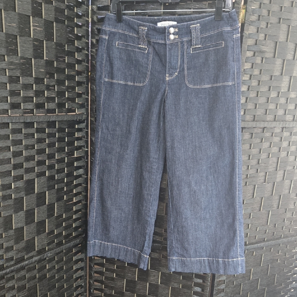 White House Black Market Blanc Size 4 Dark Blue Cropped Jeans